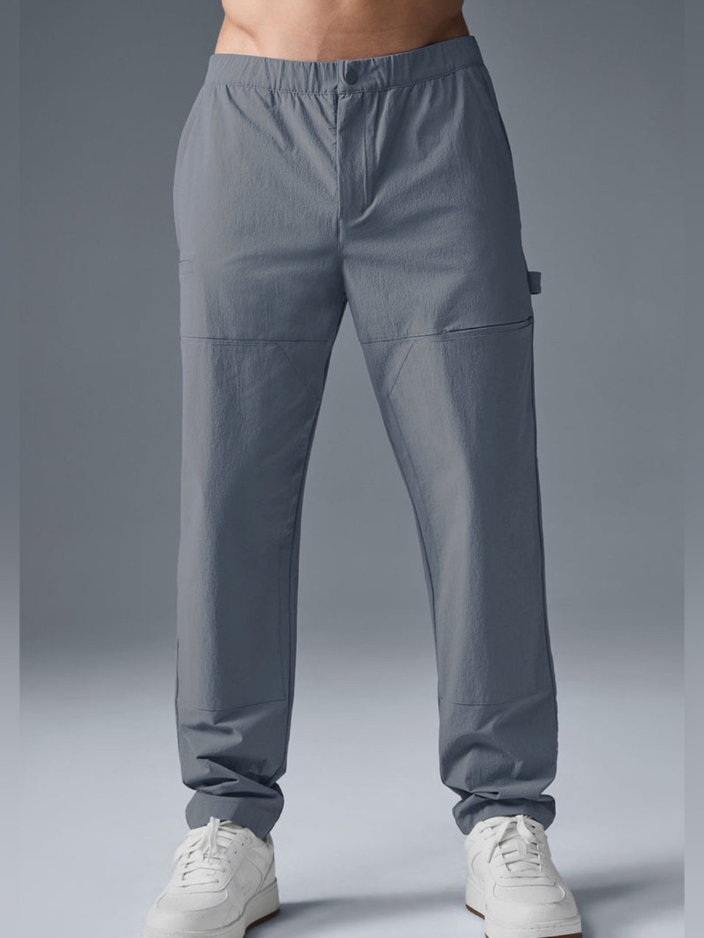 Alo Yoga Mens Co-Op Carpenter Track Pant size Small in Steel Grey